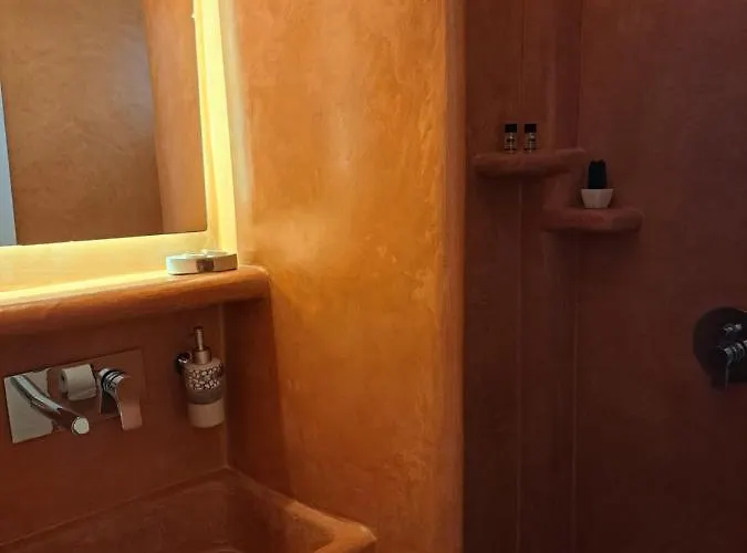 伊利内奥斯一室公寓酒店 *