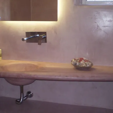 Irineos 아파트 페리사