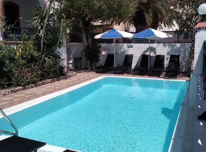 Irineos Appartement *