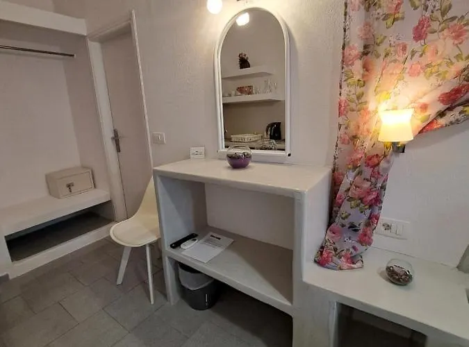 Irineos Περίσσα