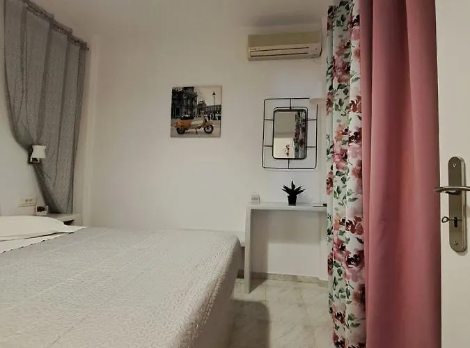 Irineos Appartement Períssa