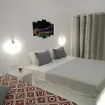 Apartament Irineos Perissa (Santorini)