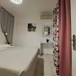 Irineos Apartament Perissa (Santorini)