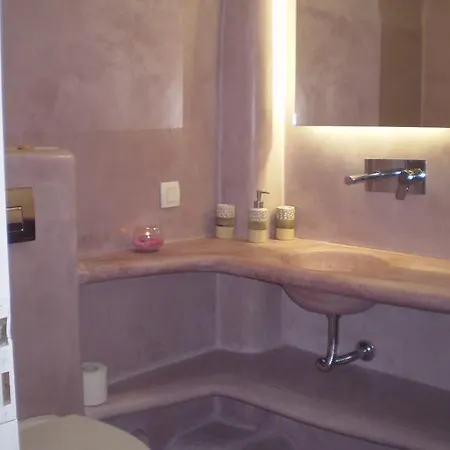 Irineos * Περίσσα